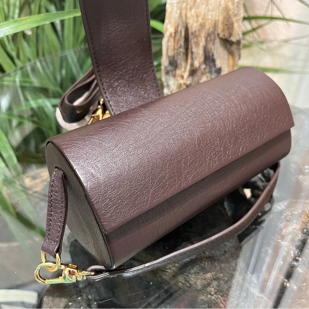 🔥NWOT🔥 JM Collection Brown Leather
Mini Purse With Multiple Straps - Picture 7 of 9